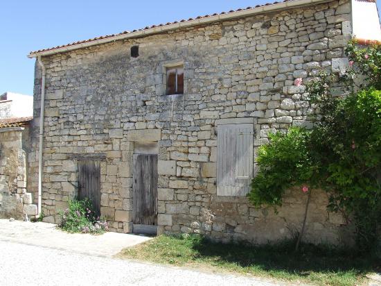 Brouage, encore une vieille maison de pierre.